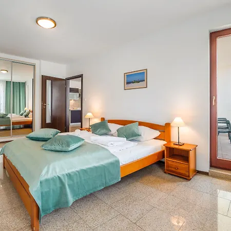 Apartment Sun & Snow, Marea
